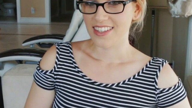 SisLovesMe - Pretty Big Assed Babe With Glasses Lets Her Horny Stepbro Cover Her Juicy Twat With Cum