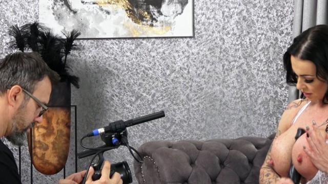 Julia Exclusive - BEHIND THE SCENES - INTERVIEW UND ALLE CASTING VIDEOS AUF FUNDORADO