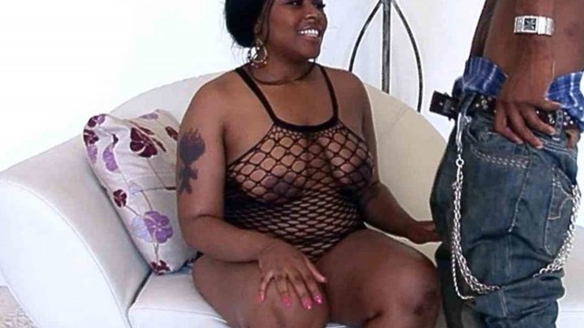 Curvy Big Ass and natural Tits Ebony gets Rough and Deep Fuck